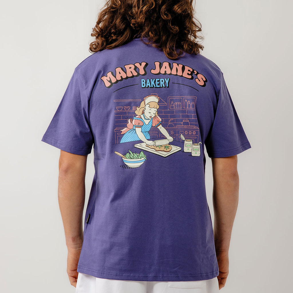 Bee Unusual ”Wake ‘N Bake” Relaxed T-shirt Future Dusk