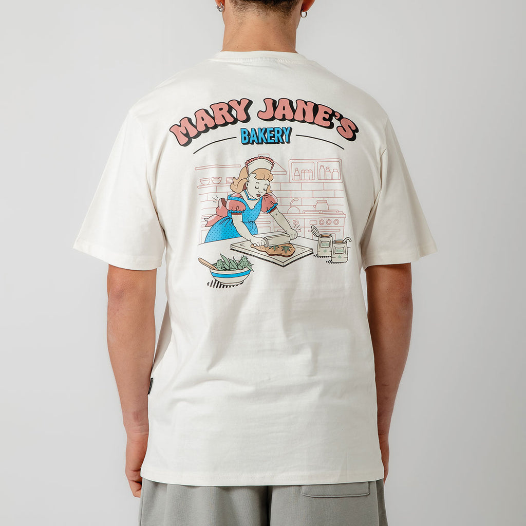 Bee Unusual ”Wake ‘N Bake” Relaxed T-shirt Off White